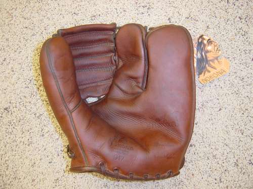 Larry Bettencourt Nokona G17 Front